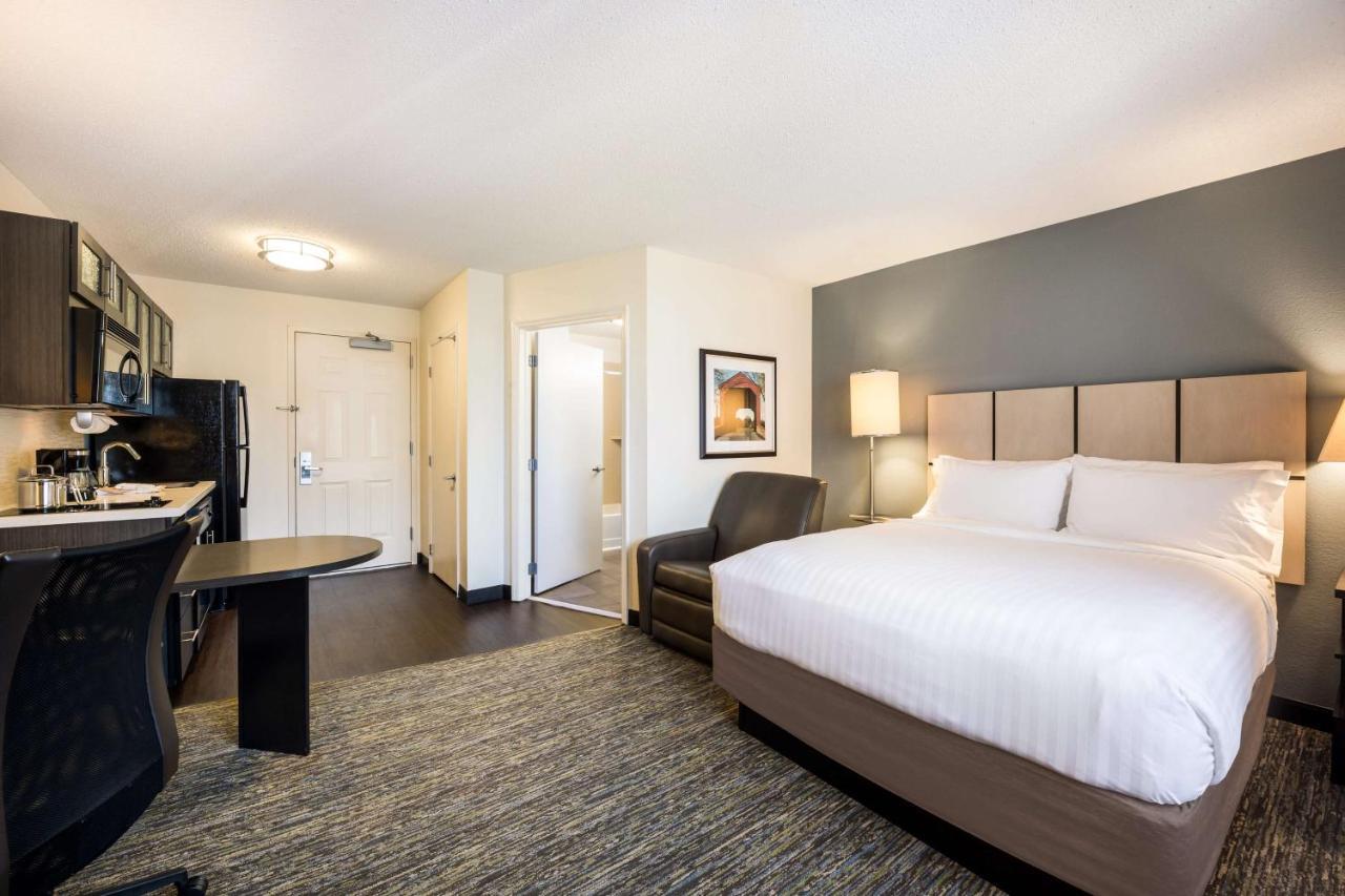 Sonesta Simply Suites Phoenix Glendale Exterior photo