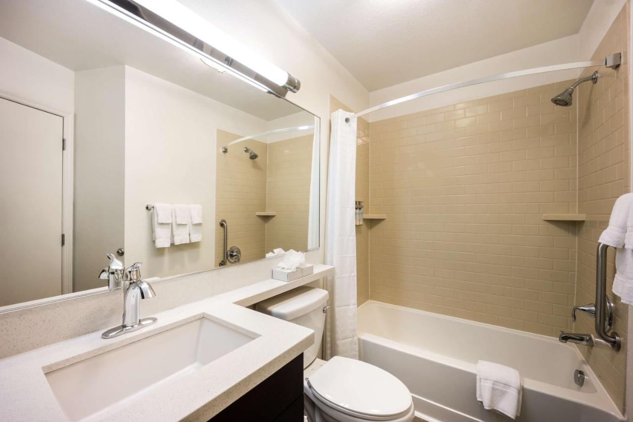 Sonesta Simply Suites Phoenix Glendale Exterior photo